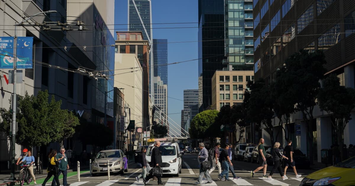San Francisco skyline used with American Banker’s public bank story